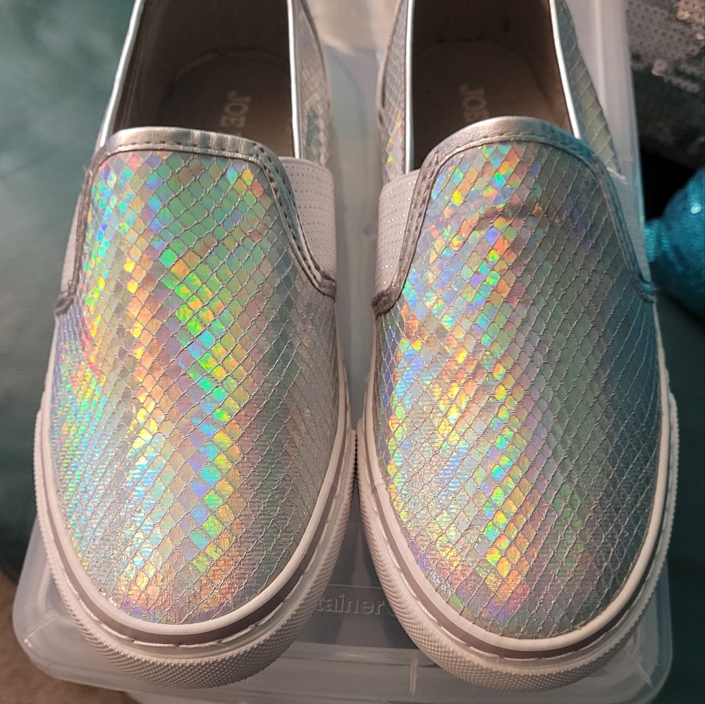Iridescent silver holographic slip on girls sneakers by Joe Boxer, 5 or EU37.